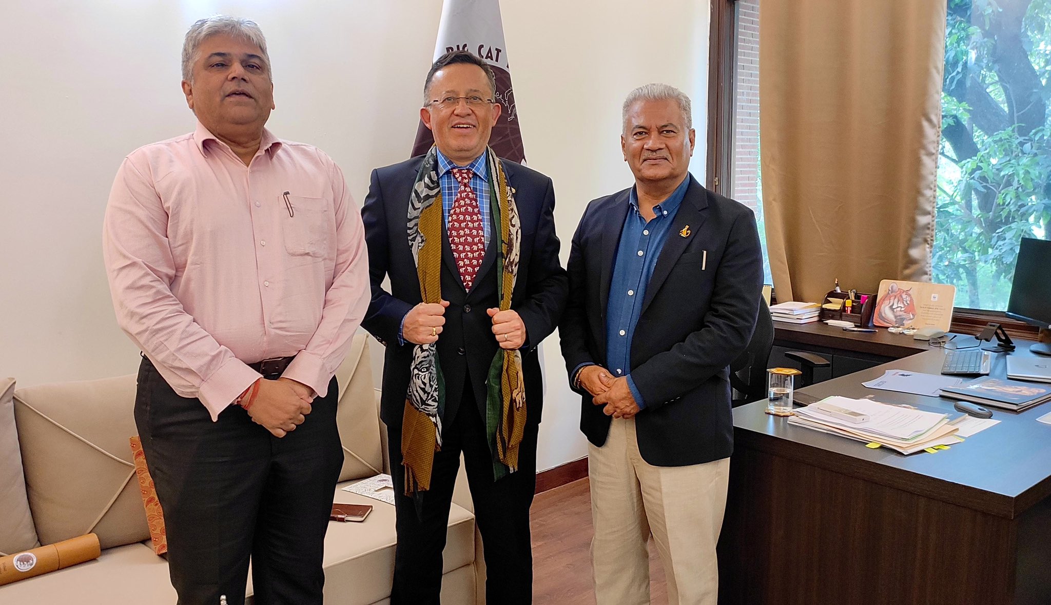 Ecuador Embassy meeting photograph